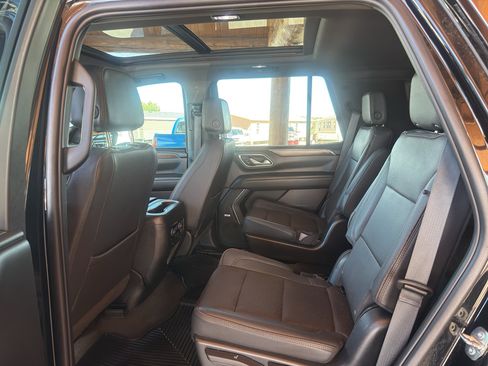 Used 2023 Chevrolet Tahoe High Country AWD/4WD image 24