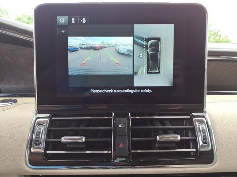Used 2021 Lincoln Navigator Reserve w/ Luxury Package AWD/4WD image 21