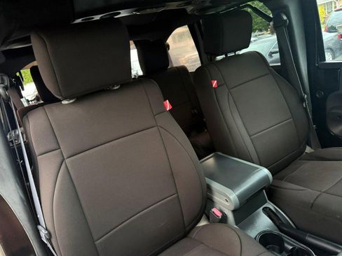 Used 2008 Jeep Wrangler Unlimited X AWD/4WD image 17