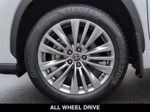 Used 2025 Toyota Highlander Platinum image 20