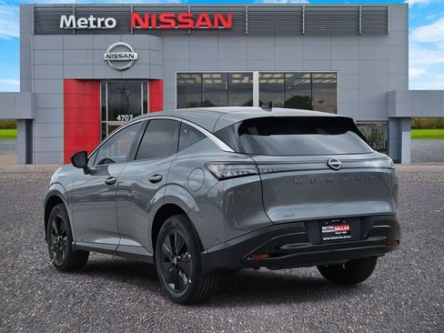 New 2025 Nissan Murano SV image 4