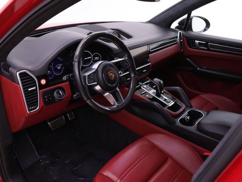 Certified 2021 Porsche Cayenne GTS image 4