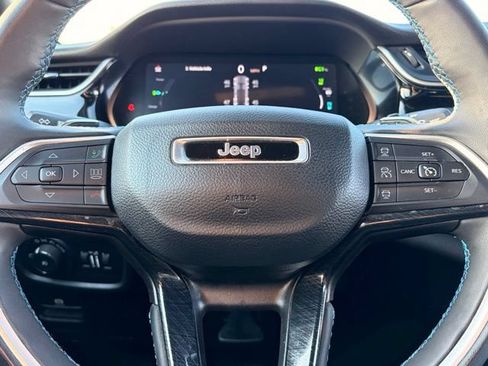 Used 2024 Jeep Grand Cherokee Trailhawk AWD/4WD image 22