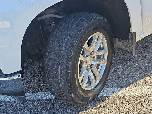 Used 2021 Chevrolet Silverado 1500 LT w/ Z71 Off-Road Package image 32