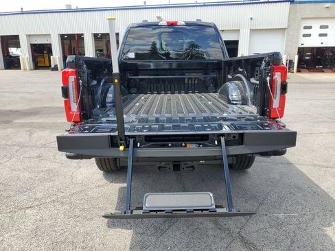 New 2026 Ford F350 Platinum w/ Platinum Plus Package AWD/4WD image 17