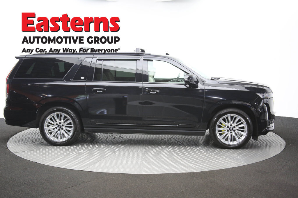 Used 2024 Cadillac Escalade ESV Sport Platinum w/ LPO, ONYX Package AWD/4WD image 54