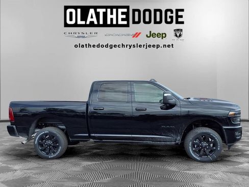 New 2026 RAM 2500 Laramie AWD/4WD image 28