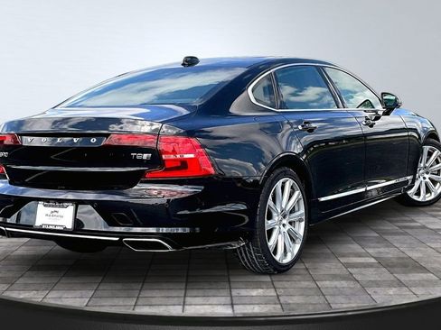 Used 2019 Volvo S90 T8 Inscription w/ Advanced Package AWD/4WD image 2