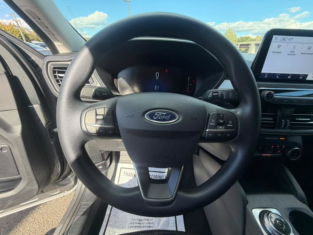 Used 2025 Ford Escape Active AWD/4WD image 12