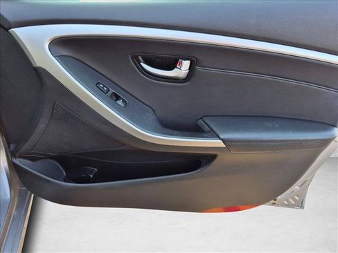 Used 2014 Hyundai Elantra GT w/ Option Group 03 FWD image 26