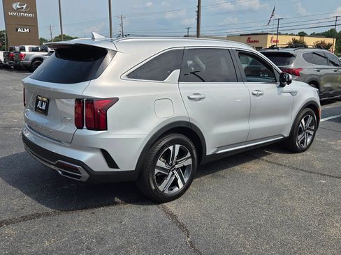 Used 2022 Kia Sorento SX Prestige w/ Panoramic Sunroof Package AWD/4WD image 15