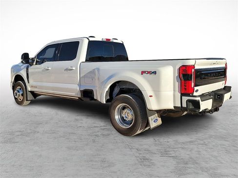Used 2025 Ford F350 Platinum image 7