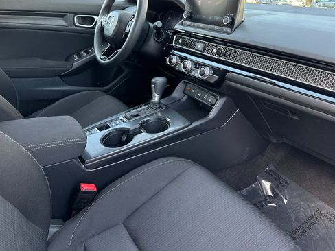Used 2025 Honda Civic LX image 32