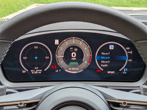 Certified 2026 Porsche Cayenne Turbo AWD/4WD image 10
