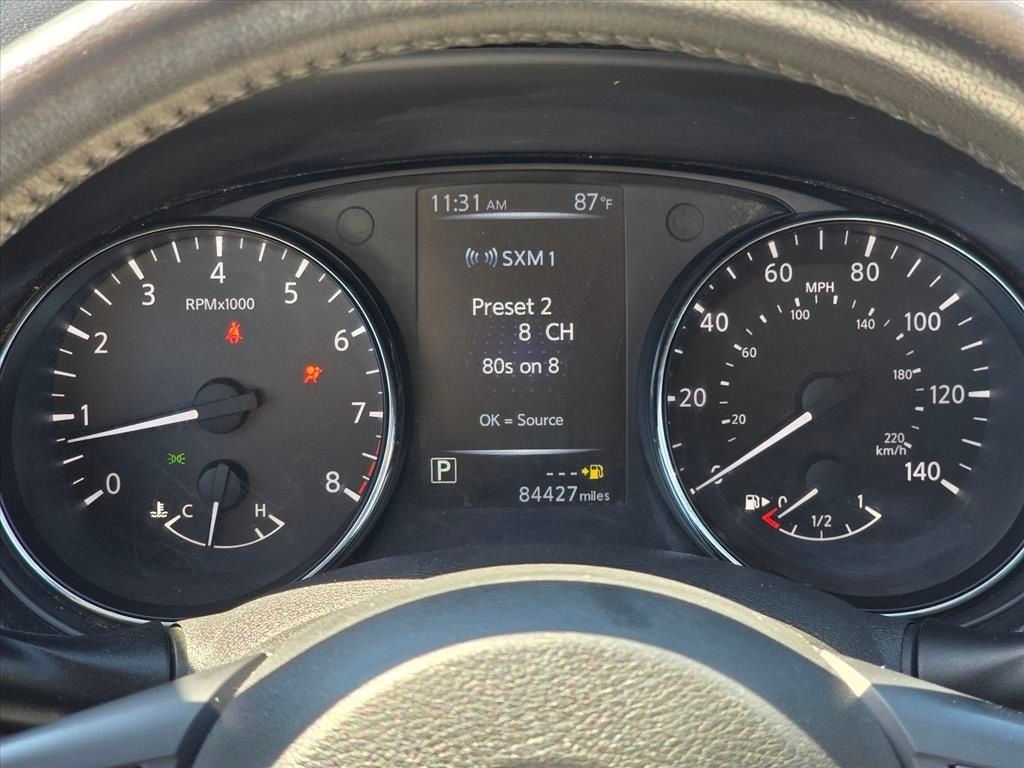 Used 2017 Nissan Rogue SV w/ Sun & Sound Touring Package FWD image 5