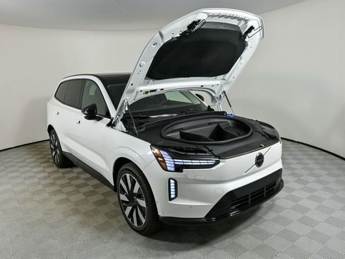 New 2025 Volvo EX90 Plus w/ Protection Package Premier image 35