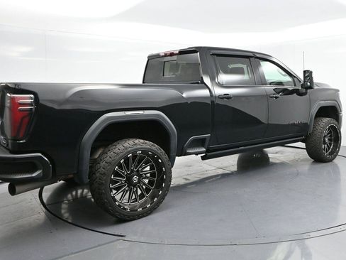 Used 2024 GMC Sierra 2500 AT4 w/ AT4 Premium Plus Package AWD/4WD image 7