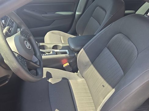 Used 2025 Nissan Altima 2.5 S FWD image 19