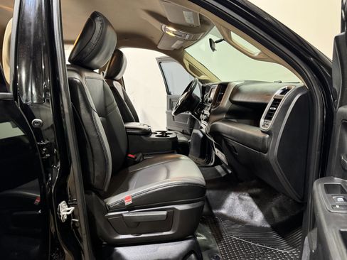 Used 2020 RAM 3500 Tradesman w/ Chrome Appearance Group image 13