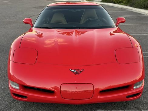 Used 2004 Chevrolet Corvette w/ Preferred Equipment Group image 38