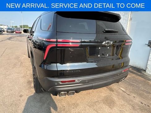 Used 2024 Chevrolet Traverse LS w/ Midnight/Sport Edition FWD image 12