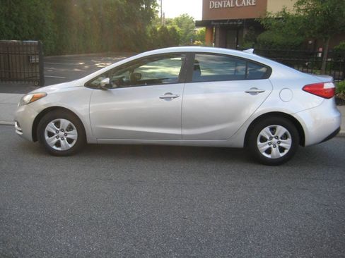 Used 2014 Kia Forte LX FWD image 8
