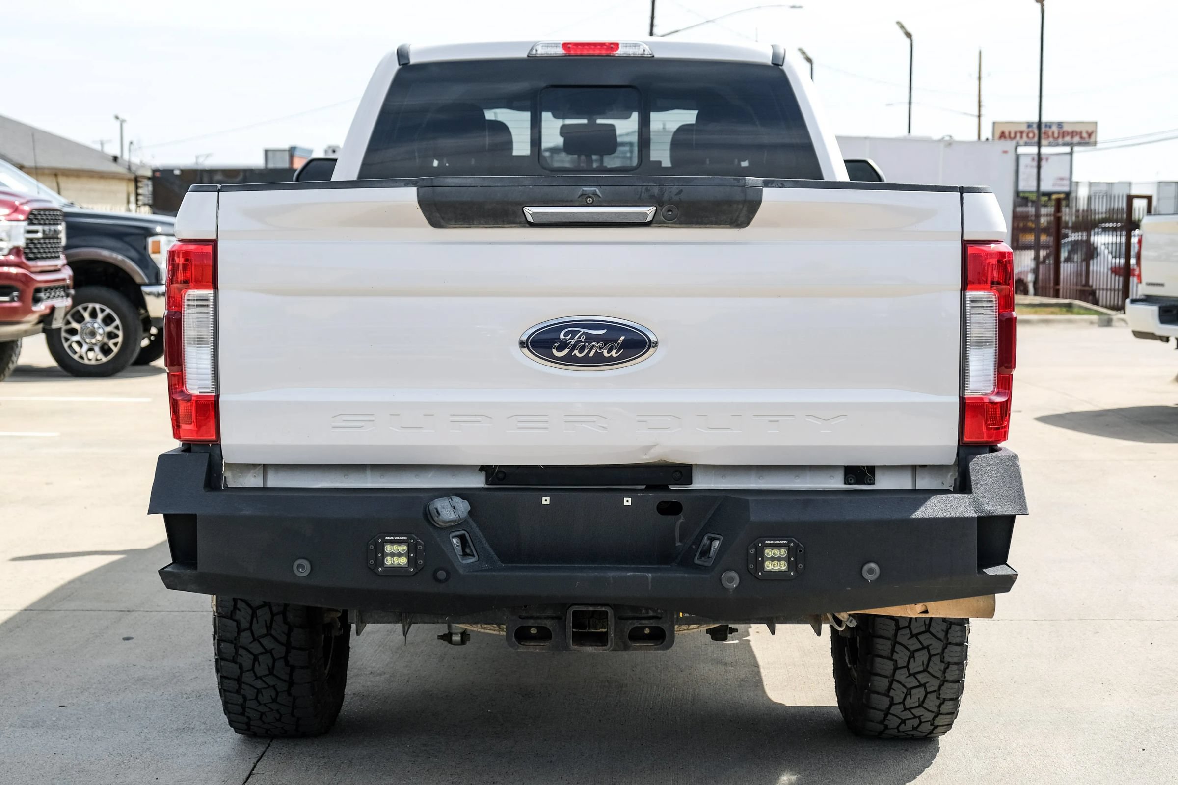 Used 2017 Ford F350 Lariat w/ Lariat Value Package AWD/4WD image 11