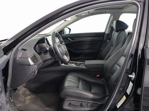 Used 2022 Honda Accord Touring image 8