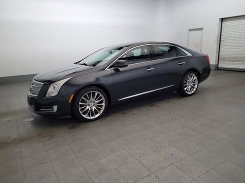 Used 2013 Cadillac XTS Platinum image 2