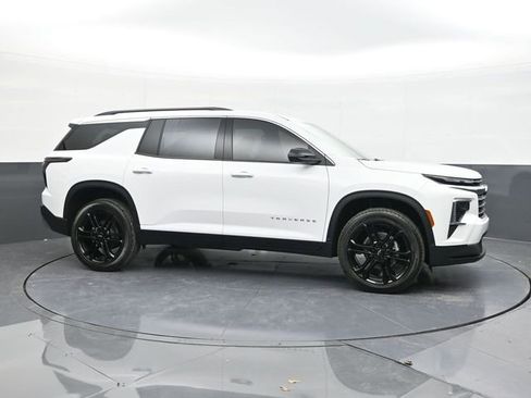 New 2026 Chevrolet Traverse LT w/ LPO, Floor Liner Package image 19