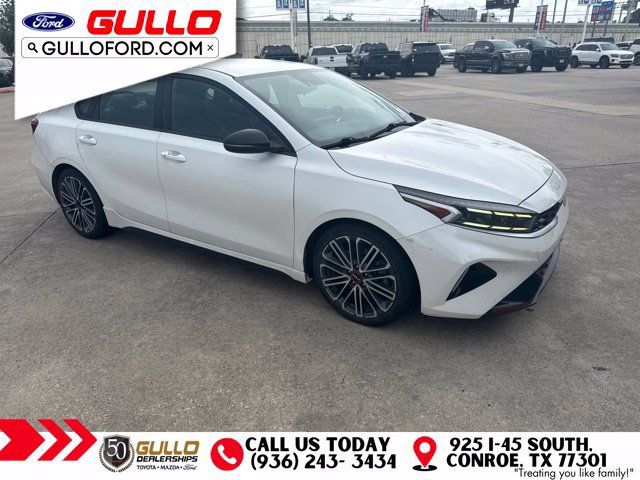 Used 2022 Kia Forte GT w/ GT Technology Package FWD image 3