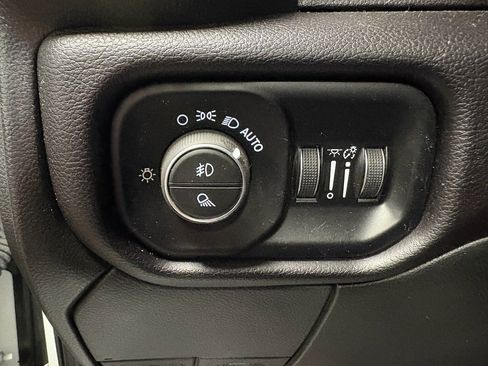 Used 2024 RAM 2500 Laramie w/ Cold Weather Group AWD/4WD image 14