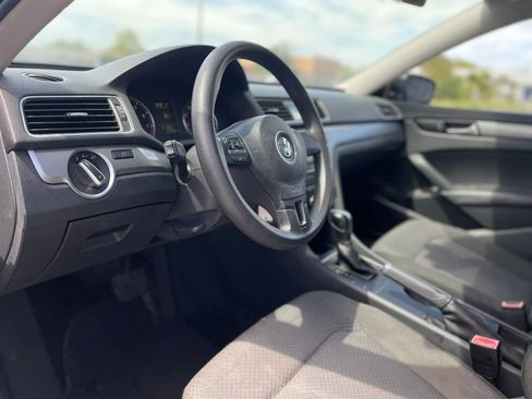 Used 2015 Volkswagen Passat 1.8T S image 23