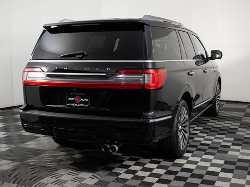 Used 2019 Lincoln Navigator Reserve image 6