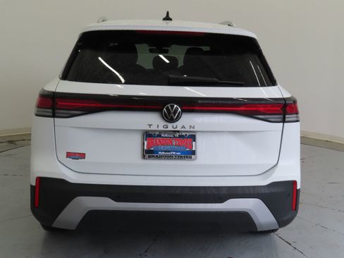 New 2026 Volkswagen Tiguan S image 5