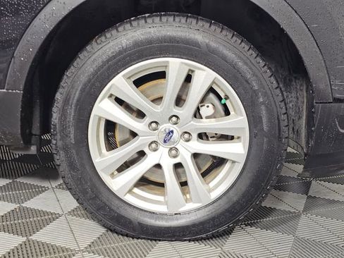 Used 2019 Ford Explorer XLT w/ Equipment Group 201A AWD/4WD image 9