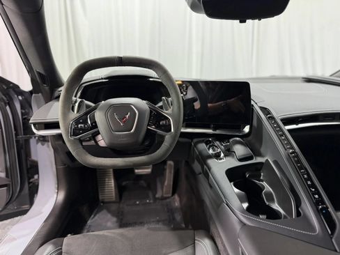 Used 2024 Chevrolet Corvette Stingray Preferred Cpe w/ 2LT RWD image 16