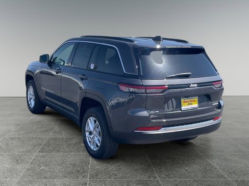 New 2026 Jeep Grand Cherokee Laredo AWD/4WD image 3