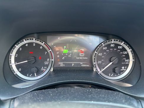 Used 2023 Toyota Highlander XLE FWD image 27