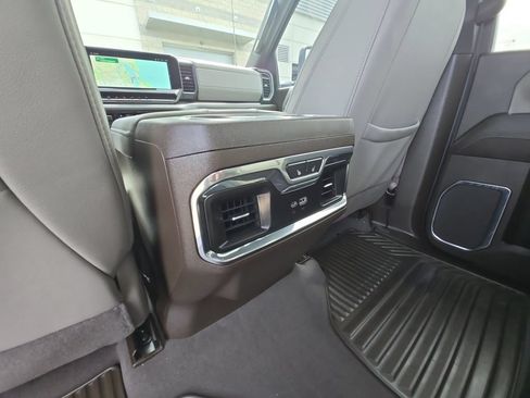 Used 2024 Chevrolet Silverado 3500 LTZ w/ LTZ Convenience Package AWD/4WD image 34