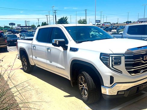 Used 2025 GMC Sierra 1500 SLT RWD image 5