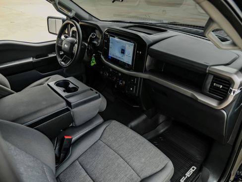 Used 2025 Ford F150 XL image 40
