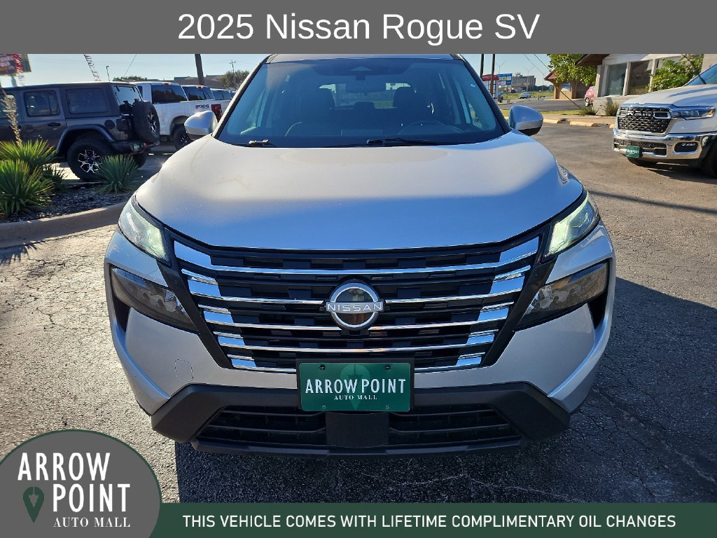 Used 2025 Nissan Rogue SV FWD image 3
