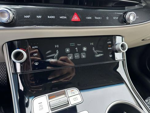 New 2026 Genesis GV70 2.5T AWD/4WD image 21