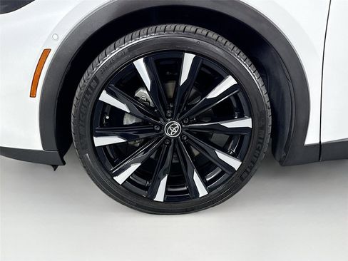 Certified 2024 Toyota Crown Platinum AWD/4WD image 46