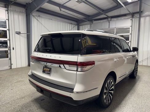 Used 2023 Lincoln Navigator Reserve AWD/4WD image 27