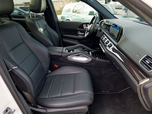Used 2023 Mercedes-Benz GLS 450 4MATIC image 44