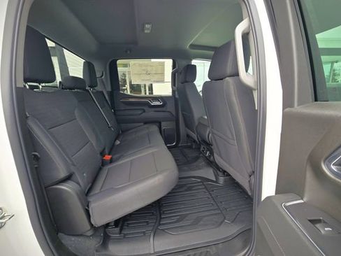 New 2026 GMC Sierra 1500 SLE w/ X31 Off-Road Package AWD/4WD image 17