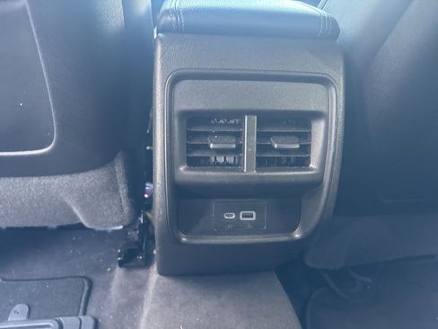 Used 2020 Cadillac XT4 Premium Luxury image 17