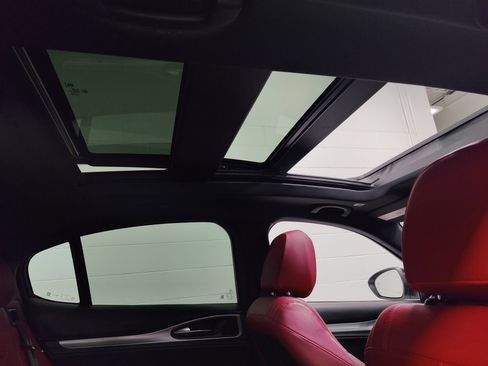 Certified 2024 Alfa Romeo Stelvio Veloce image 7